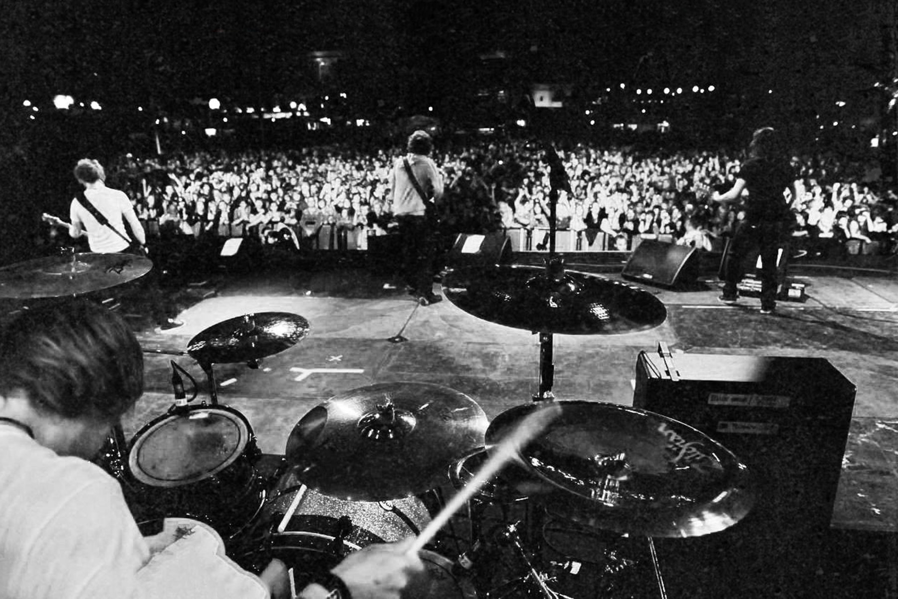 Elliot Minor band